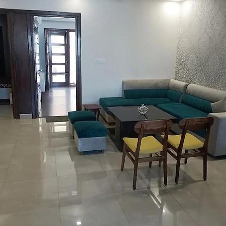 Homistay 1 Bhk Панчкула Екстериор снимка