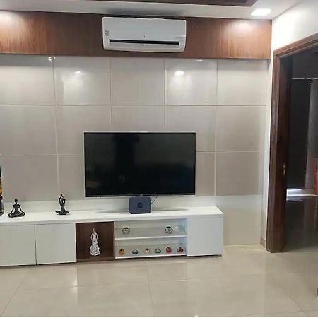 Homistay 1 Bhk Панчкула Екстериор снимка