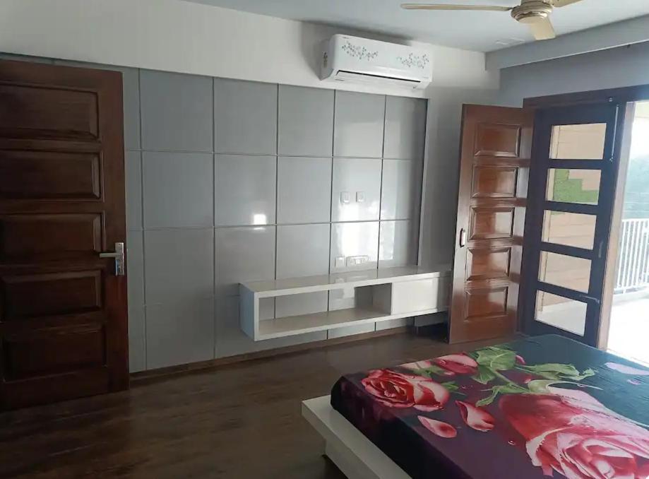 Homistay 1 Bhk Панчкула Стая снимка